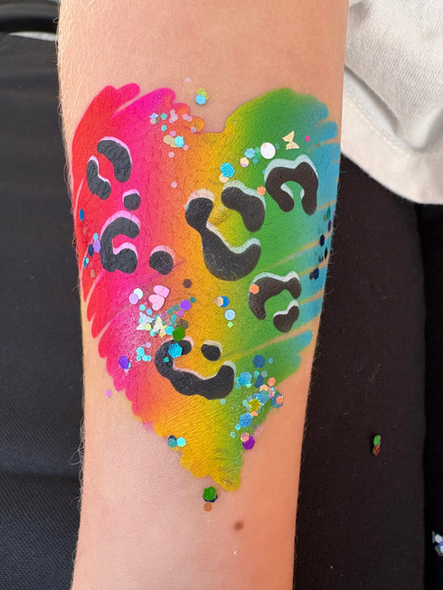 Pochoirs en Mylar représentant un gros coeur éclatant